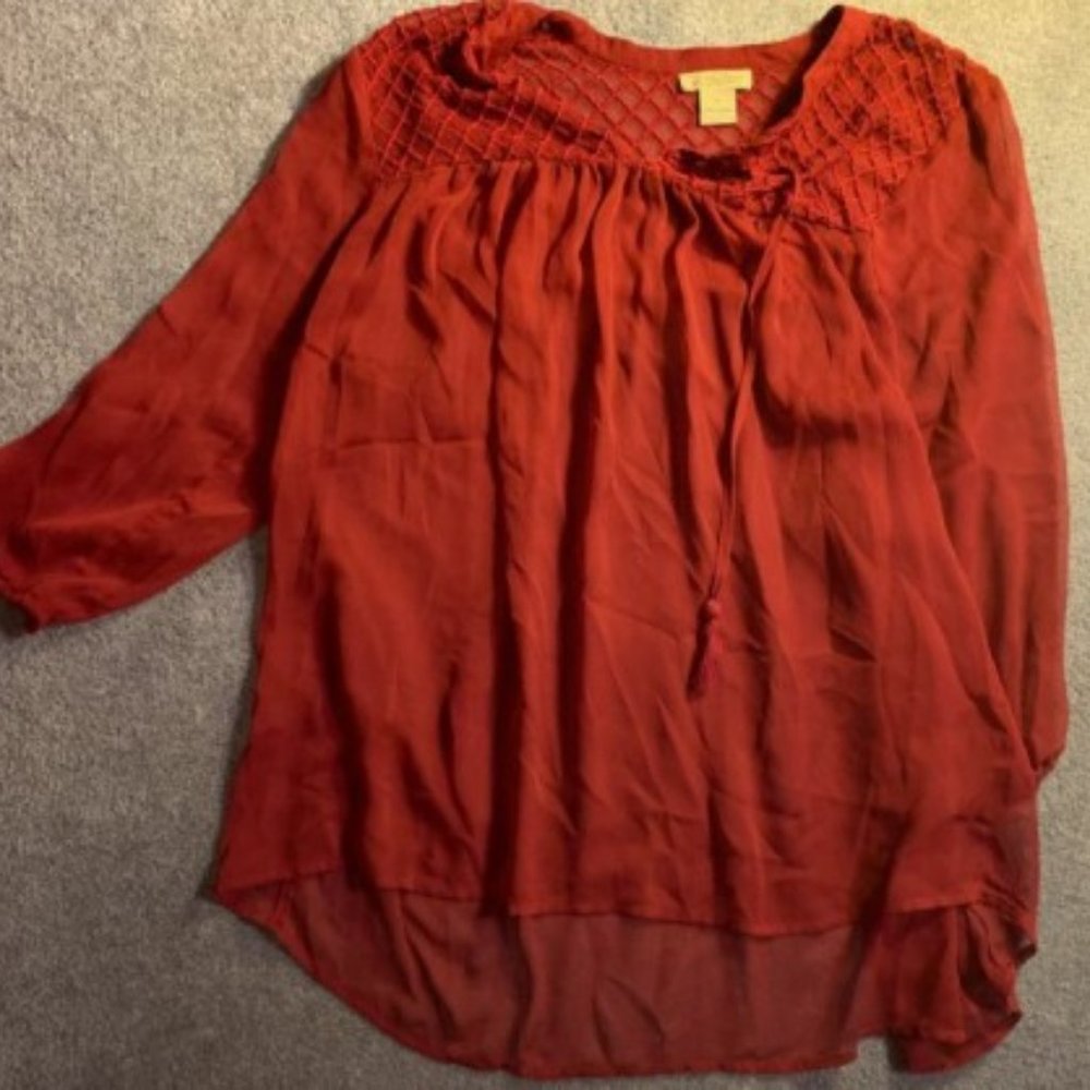 Loose fitting & slightly see through red blouse